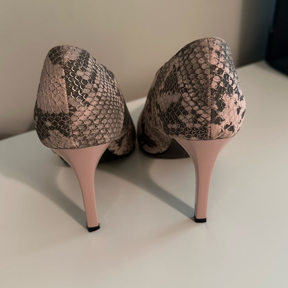 Qupid Black and Cream Heels with Sleek Design - Picture 4 of 5